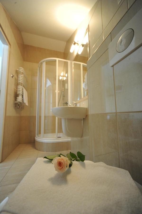 Hotel Mateo Stopnica 外观 照片